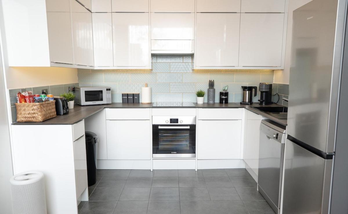 Excel - 2 Bedroom - Sleep 4 Londra
